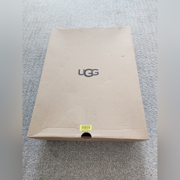 SOLD UGG women's Bailey Button Triplet II Boot Sand SIZE 7 - Picture 14 of 14